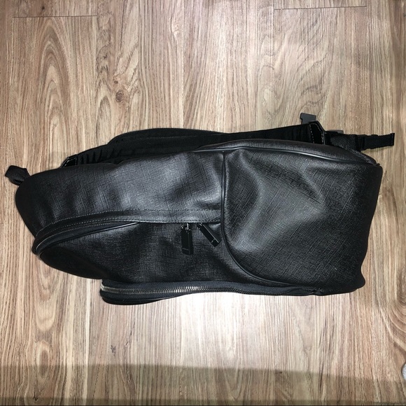 Backpack - Picture 3 of 4